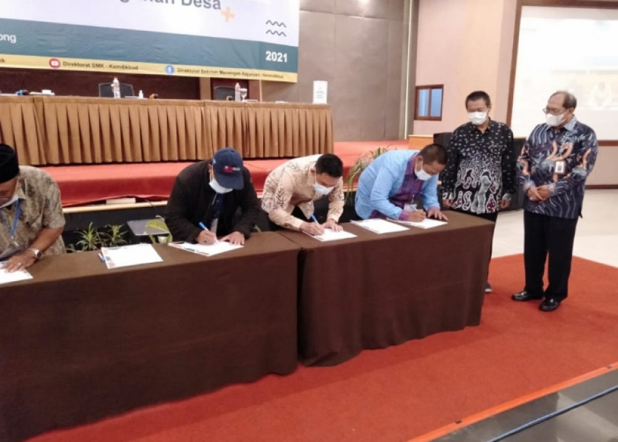 SMK MUHAMMADIYAH TUMIJAJAR HADIRI UNDANGAN KEMENDIKBUD