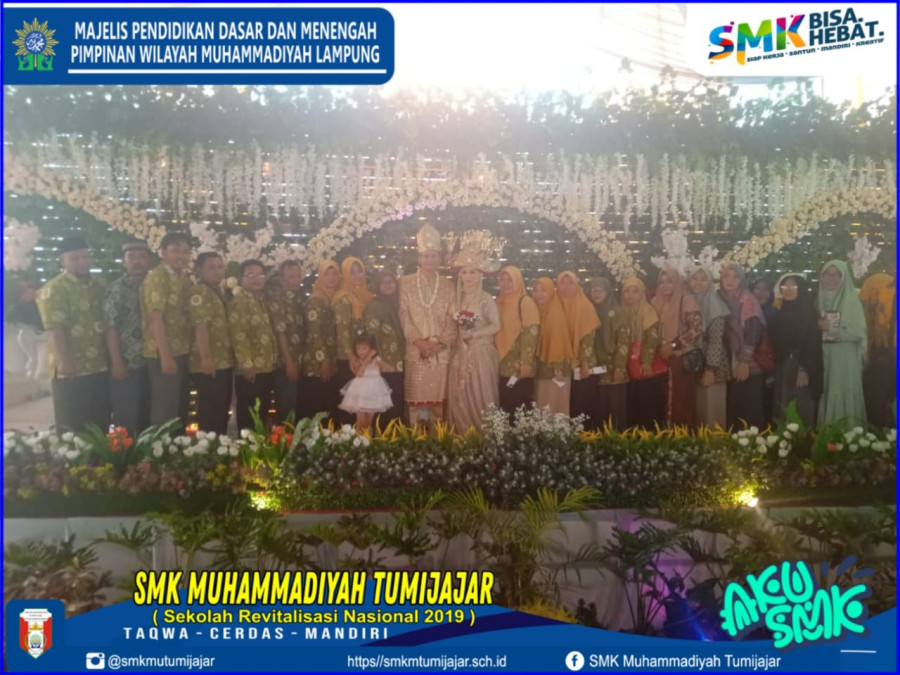 BERIKAN DOA AGAR SAKINAH MAWADDAH WARAHMAH, KELUARGA BESAR SMK MUTU HADIRI PERNIKAHAN PUTRI DARI BAPAK H. RASUDIN, A.Md