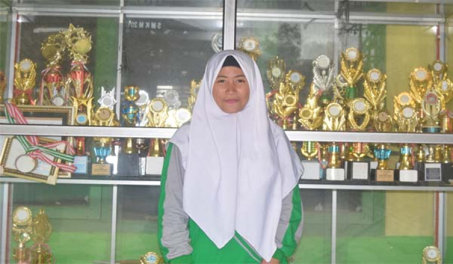 AMANDA SYALUMITA, SISWI SMK MUHAMMADIYAH TUMIJAJAR YANG LOLOS SELEKSI PASKIBRAKA KABUPATEN TULANGBAWANG BARAT