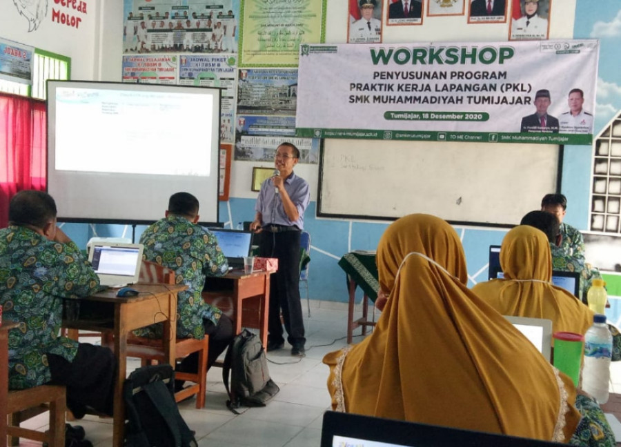 WORKSHOP PENYUSUNAN PROGRAM PKL SMK MUHAMMADIYAH TUMIJAJAR