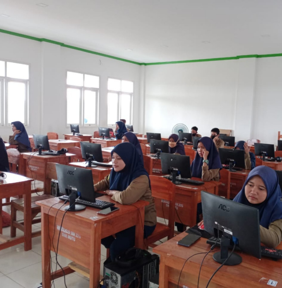 BOOM! 5 STUDENTS OF SMK MUTU PASSED TO THE NEXT STAGE OF TOEIC TESTS