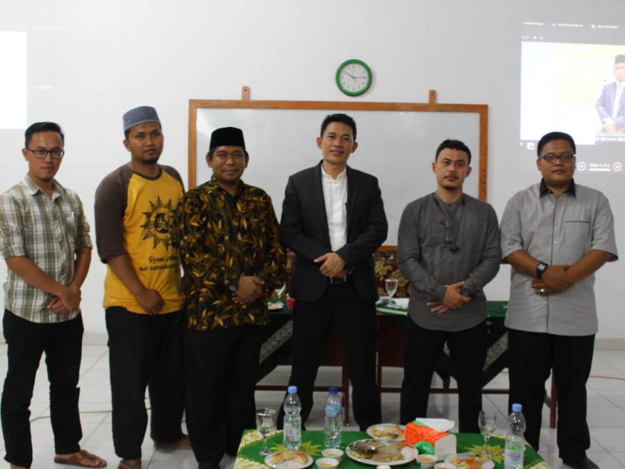 MEMUKAU, ACADEMIC RECHARGING BERSAMA MOTIVATOR NASIONAL USTADZ AHMAD SAID MATONDANG