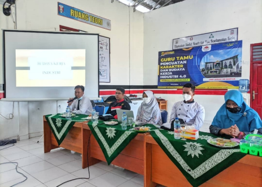 SMK MUHAMMADIYAH TUMIJAJAR HADIRKAN GURU TAMU BAGI JURUSAN TATA BOGA