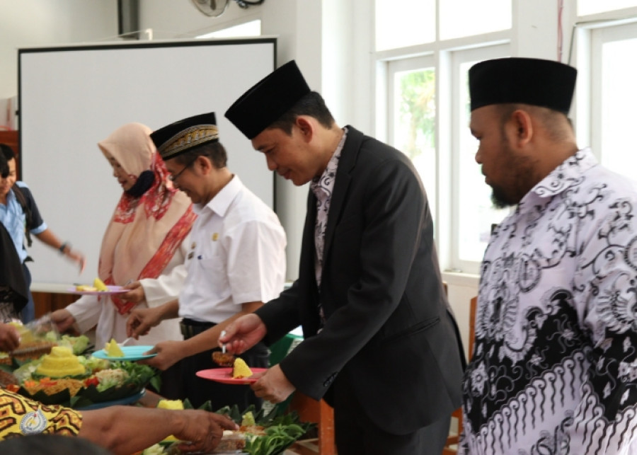 PENILAIAN KINERJA KEPALA SEKOLAH - EDISI HARI GURU NASIONAL KE-76, SMKM TO ME POTONG TUMPENG