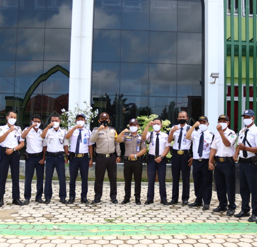 SATPAM SE-TULANG BAWANG BARAT PERINGATI HUT SATPAM KE-40 DI SMK MUHAMMADIYAH TUMIJAJAR