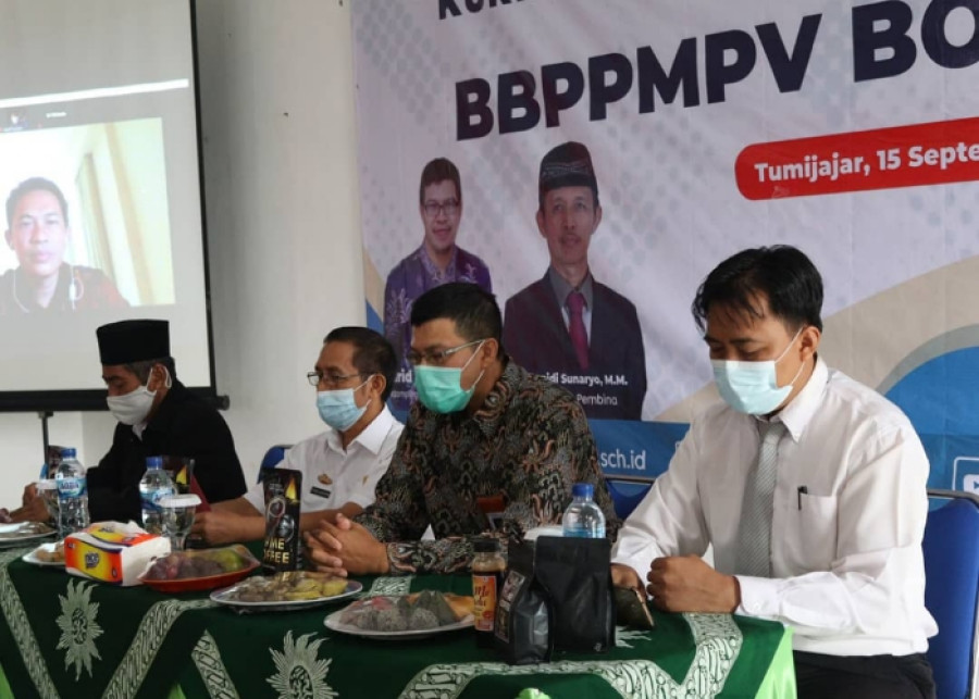 PENDAMPINGAN IMPLEMENTASI PEMBELAJARAN PARADIGMA BARU SMK PK DARI BBPPMPV BOE MALANG