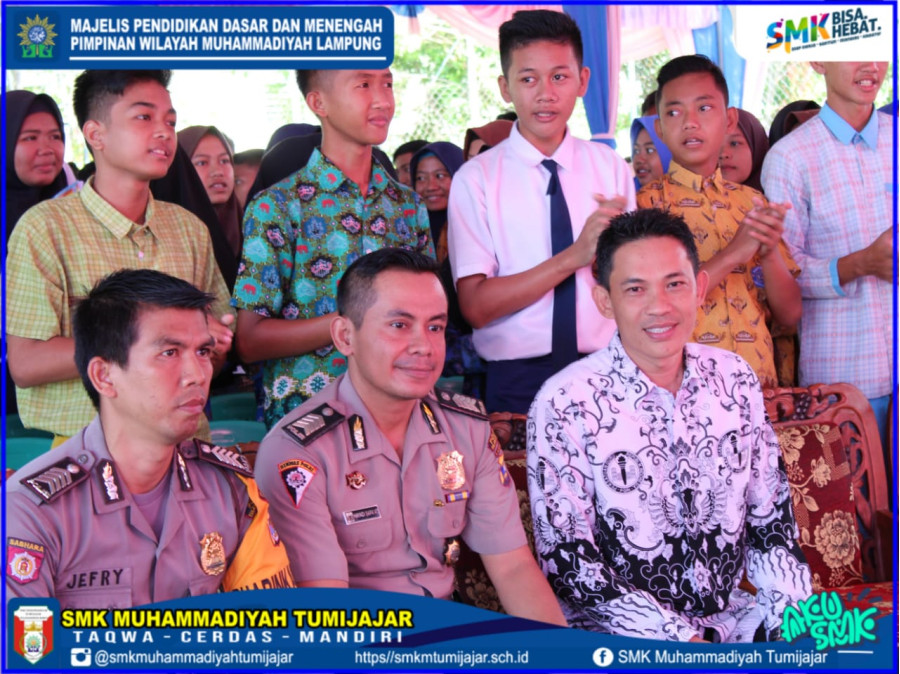 POLSEK TUMIJAJAR MEMBERIKAN PENYULUHAN PENYALAHGUNAAN NARKOTIKA DAN TATA TERTIB LALU LINTAS DI FORTASI SMK MUTU