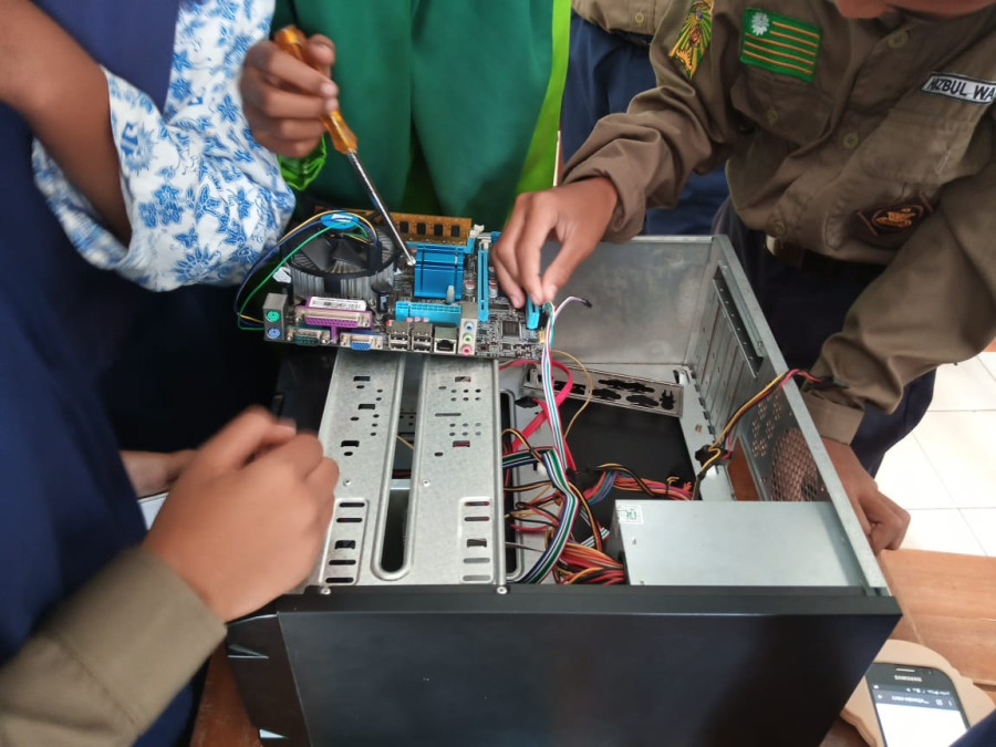 JURUSAN MULTIMEDIA SMK MUTU, CETAK LULUSAN SIAP KERJA