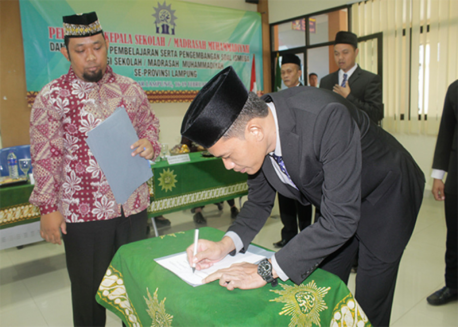 RESMI DILANTIK OLEH PWM LAMPUNG, SYAMSUL HIDAYAT SIAP PIMPIN SMK MUHAMMADIYAH TUMIJAJAR