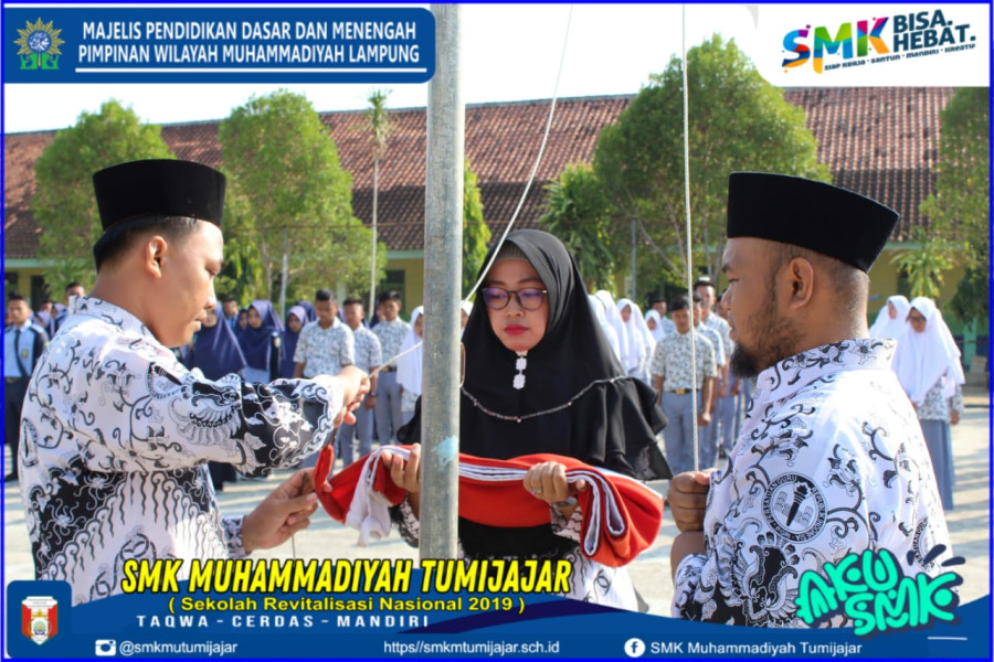 PENUH KHIDMAT PERINGATAN HARI GURU NASIONAL DI SMK MUHAMMADIYAH TUMIJAJAR