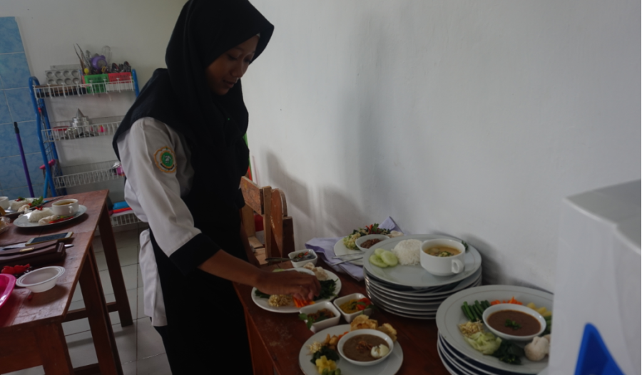 PRA UKK TATA BOGA SMK MUTU BERTEMAKAN GALI BAKATMU MENJADI ENTREPRENEUR MUDA