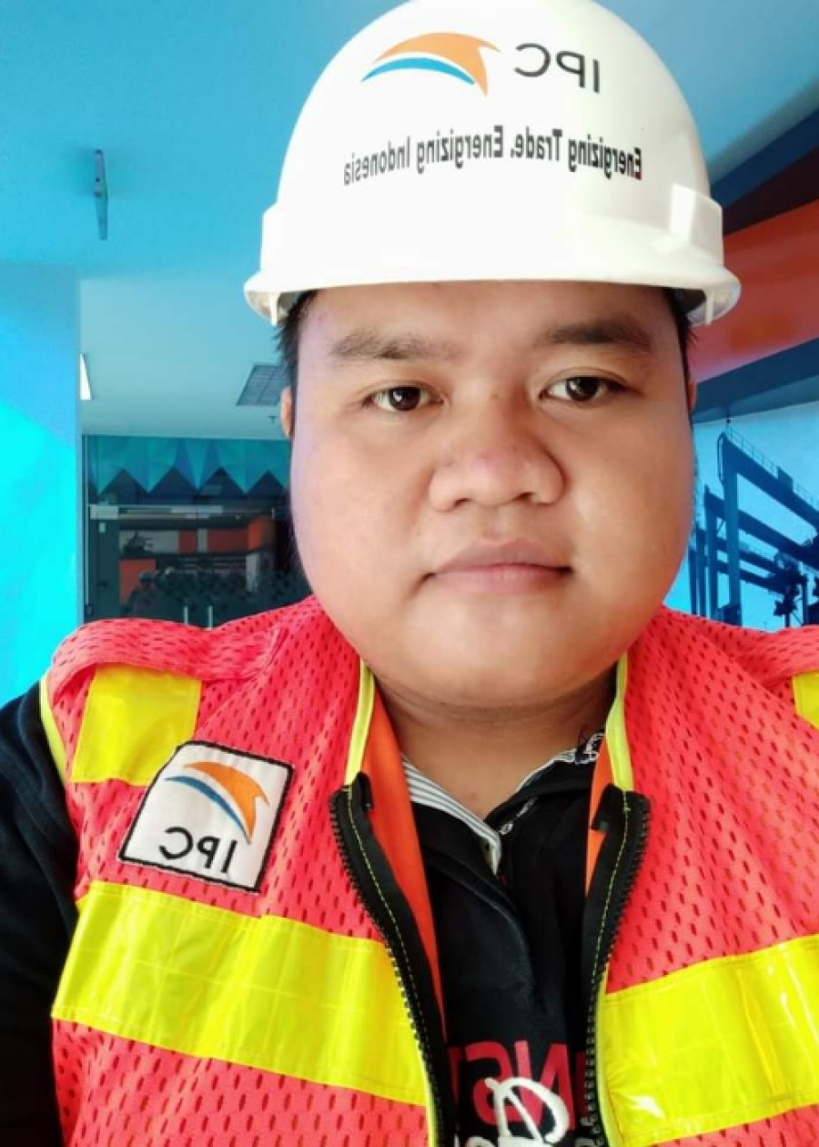 ALUMNI 2012: LULUSAN MULTIMEDIA SMK MUHAMMADIYAH TUMIJAJAR TAKLUKAN SISTEM PELAYANAN IPC TERMINAL PETIKEMAS, PANJAN